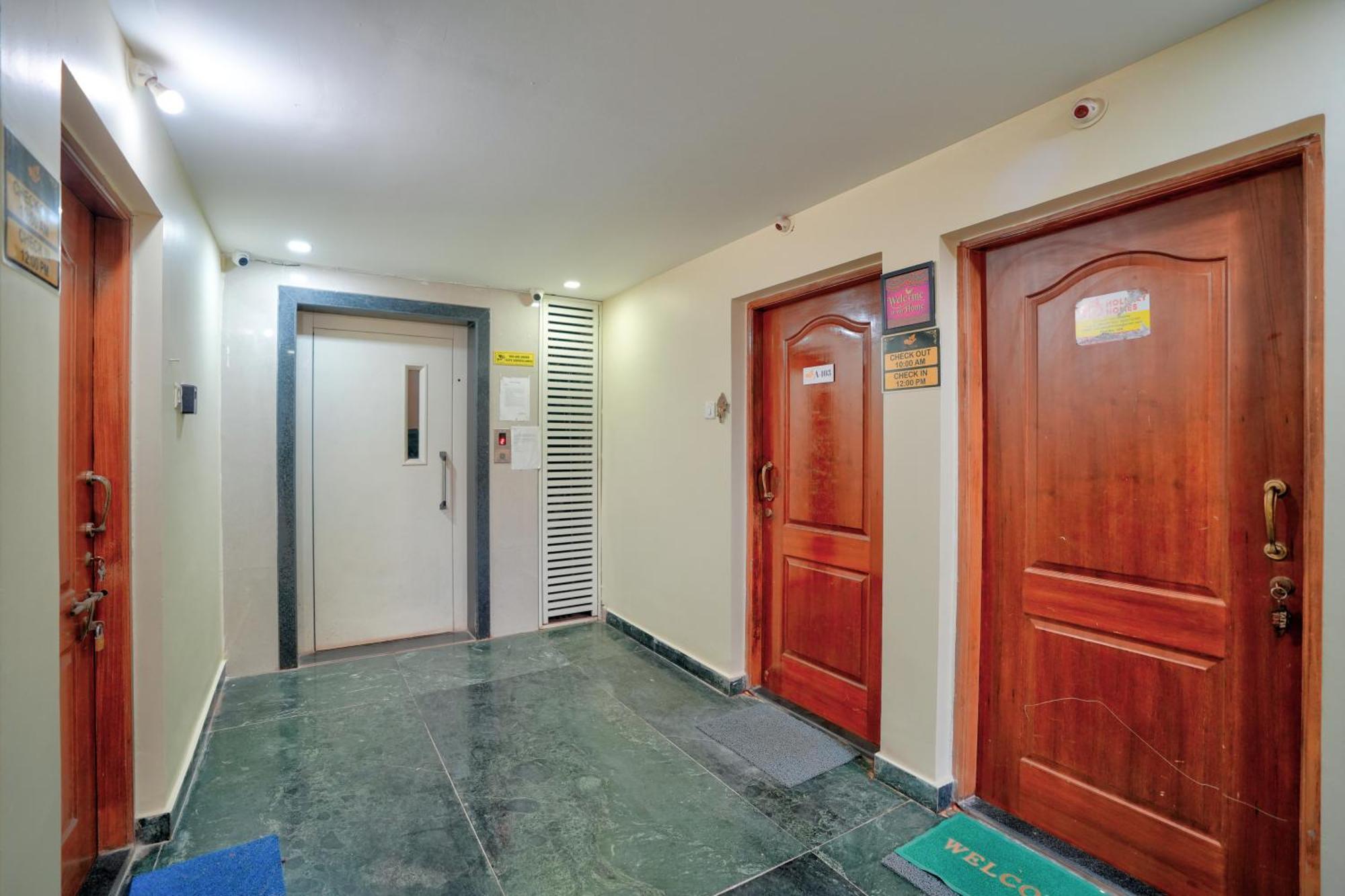 4Bhk Sparkling Apartment Near Beach Pool & Bar 2Bhkx2 วากาตอร์ ภายนอก รูปภาพ