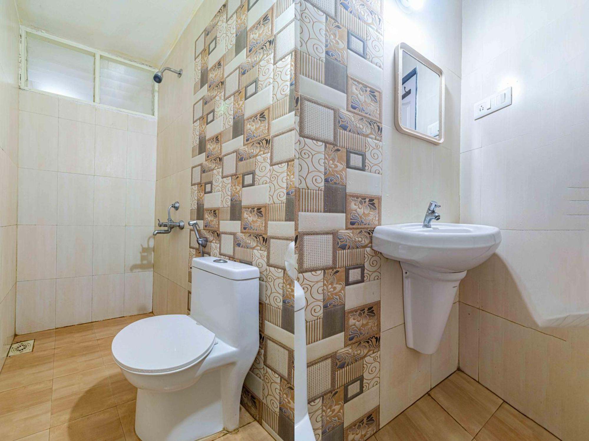 4Bhk Sparkling Apartment Near Beach Pool & Bar 2Bhkx2 วากาตอร์ ภายนอก รูปภาพ